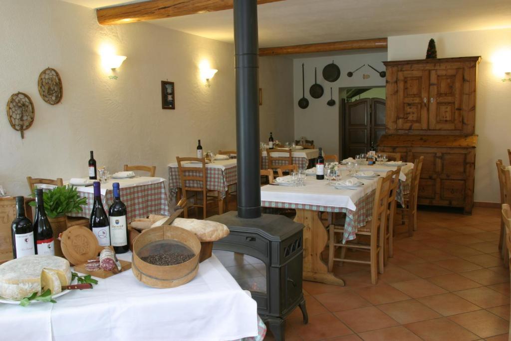 Agriturismo Il Mulino Delle Fucine Willa Casteldelfino Zewnętrze zdjęcie